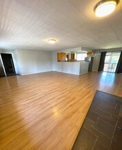 1112 Yew St in Centralia, WA - Building Photo - Building Photo