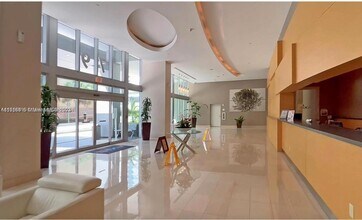 79 SW 12th St, Unit 2001-S in Miami, FL - Foto de edificio - Building Photo