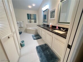 26891 Wedgewood Dr in Bonita Springs, FL - Building Photo - Building Photo