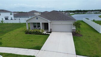 121 Citrine Lp in Kissimmee, FL - Building Photo