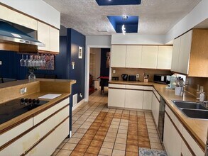 7003 Pyron Way in Houston, TX - Building Photo - Building Photo