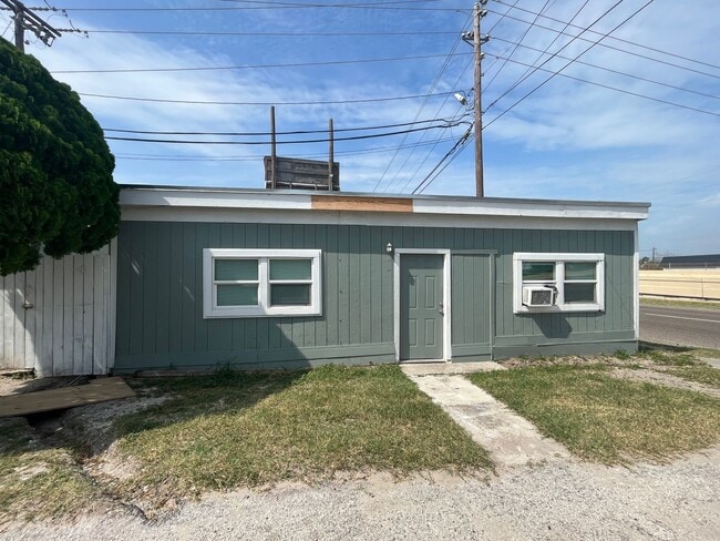 9809 S Padre Island Dr in Corpus Christi, TX - Building Photo - Building Photo