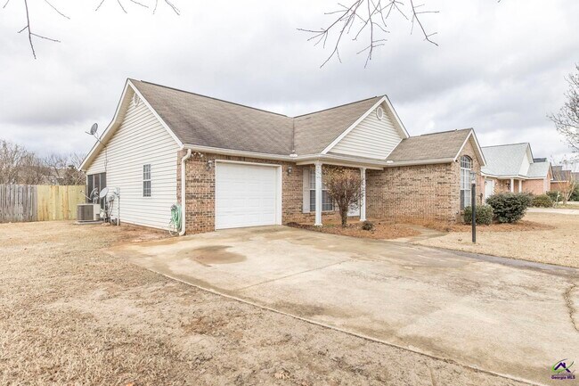 462 Falkirk Dr in Warner Robins, GA - Building Photo - Building Photo