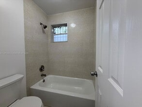 1745 NW 47th Terrace in Miami, FL - Building Photo - Building Photo