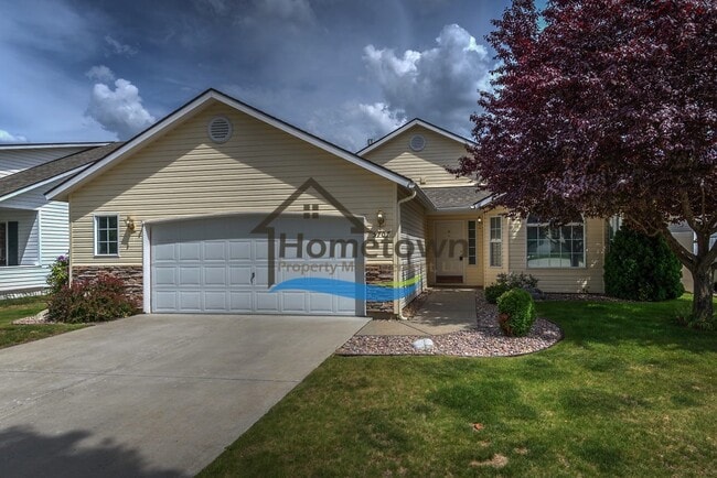 property at 5707 E Steamboat Bnd