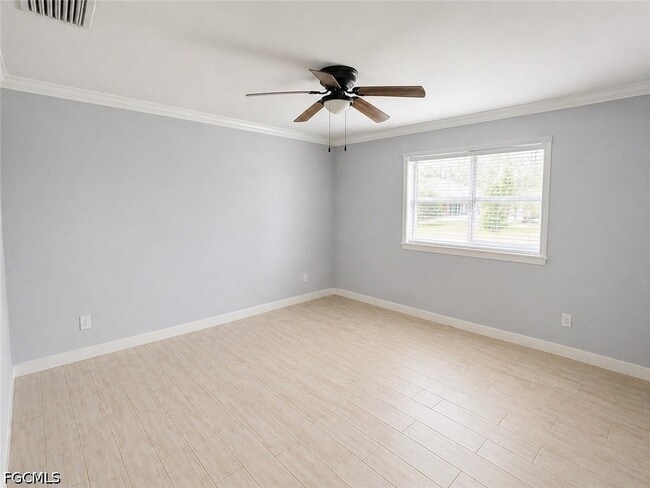 2079 E Tobago Cir in Ft. Myers, FL - Building Photo - Building Photo