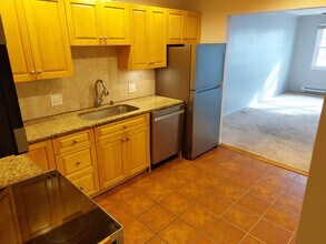 181 Melba St, Unit 321 in Milford, CT - Building Photo - Building Photo