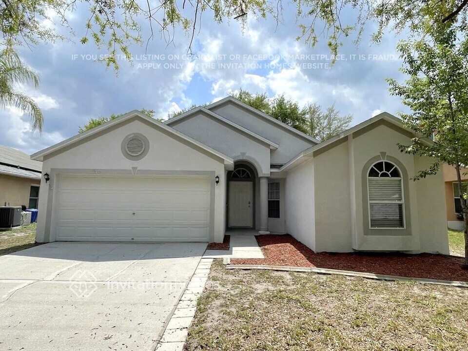 11707 S Stone Ln in Riverview, FL - Foto de edificio