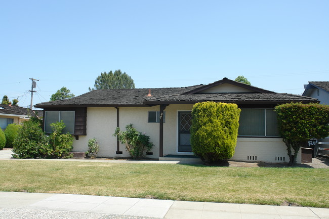 920 Desert Isle Dr in San Jose, CA - Building Photo - Building Photo