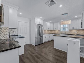 360 Franklin Ave in Hewlett, NY - Building Photo - Building Photo