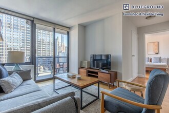 235 W 48th St in New York, NY - Building Photo - Building Photo