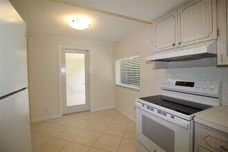 450 SW 9th St in Boca Raton, FL - Building Photo - Building Photo