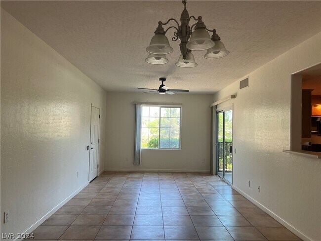 8324 W Charleston Blvd-Unit -1032 in Las Vegas, NV - Building Photo - Building Photo