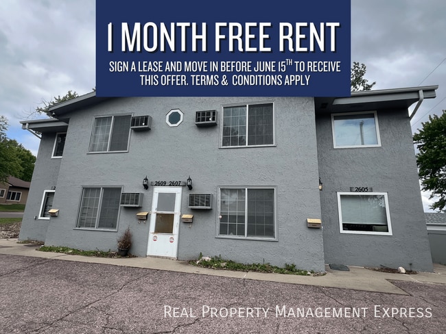 1 Month Free Rent; 2 Bedroom Apartment loc