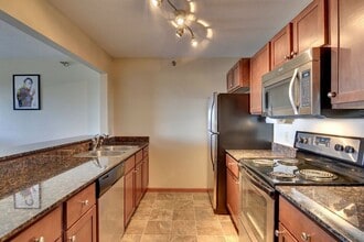 City Gables in Lauderdale, MN - Building Photo - Building Photo