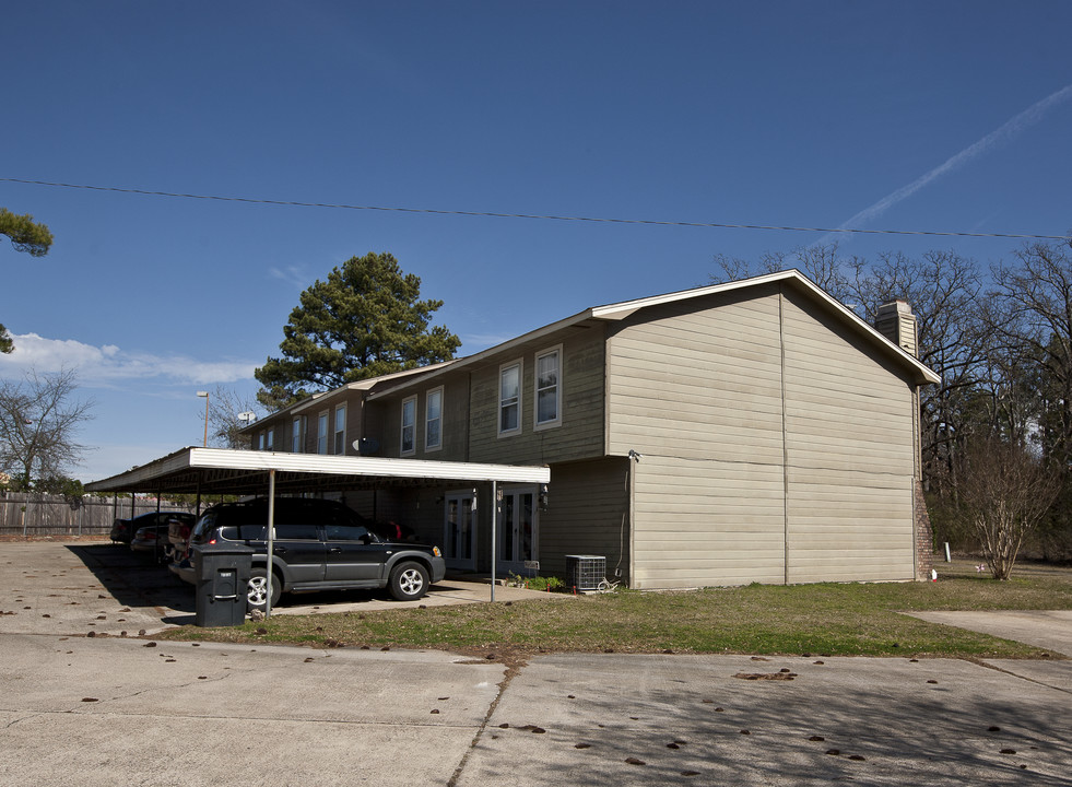 9000-9009 Clusters Dr in Shreveport, LA - Foto de edificio