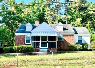 Room in House on Remount Rd in Charlotte, NC - Building Photo - Building Photo