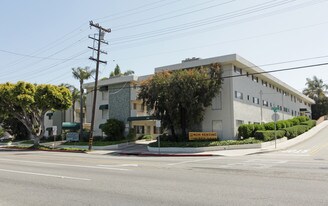 West View Apartments in Redondo Beach, CA - Building Photo