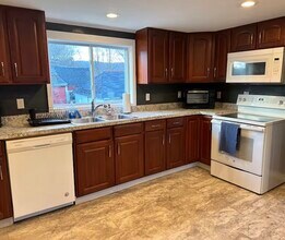 131 W Bethel Rd in Bethel, ME - Building Photo - Building Photo