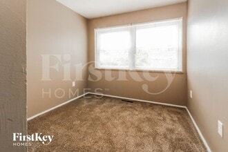 665 Pimlico Dr in Florissant, MO - Building Photo - Building Photo