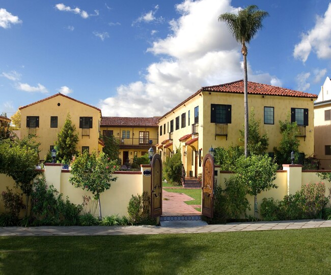 Trojandale Apartments