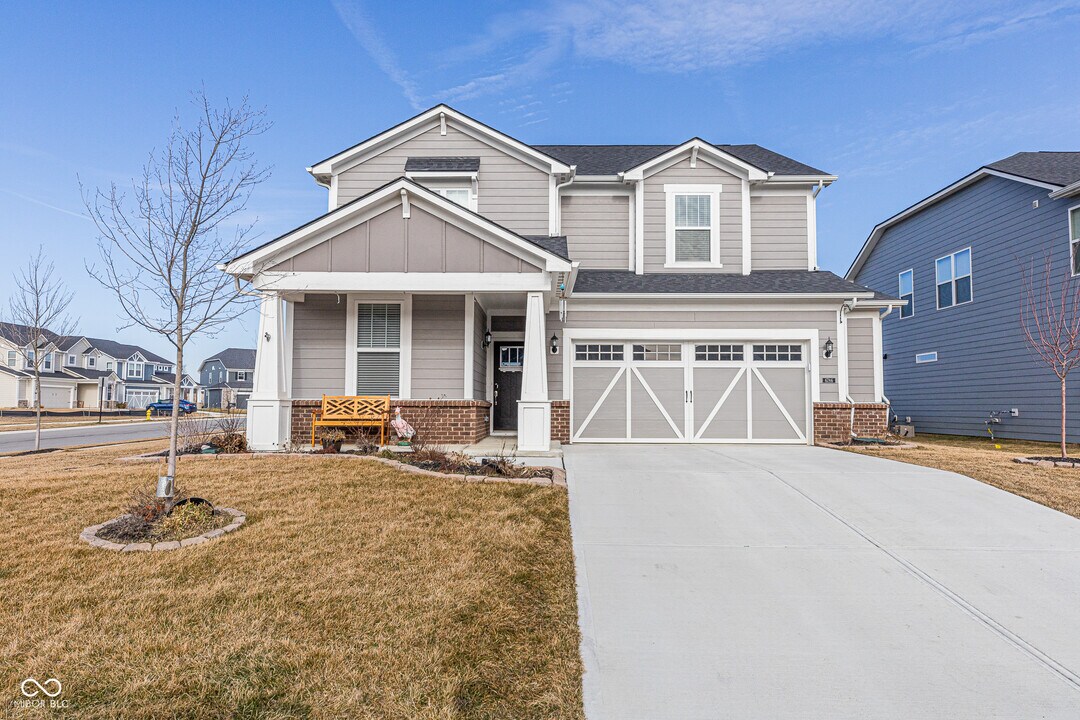 6786 Sable Point Dr in Brownsburg, IN - Building Photo