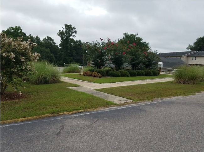 Colony West Apartments in Barnwell, SC - Building Photo - Building Photo