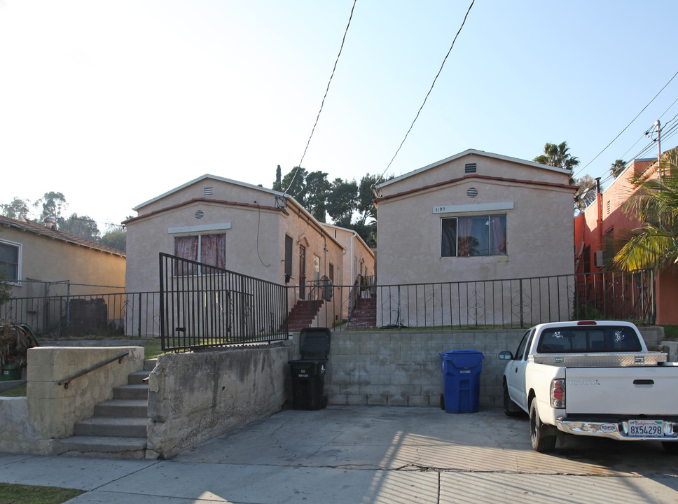 3193 Budau Ave in Los Angeles, CA - Building Photo