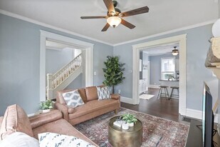 2393 Indiana Ave in Columbus, OH - Building Photo