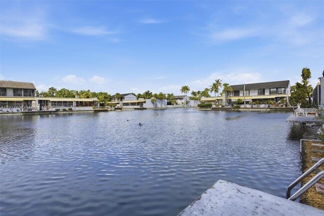 16380 Briar Patch Pl in Miami Lakes, FL - Building Photo - Building Photo