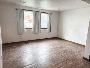 2228 Davis St in Iowa City, IA - Building Photo - Building Photo