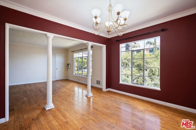 1323 N Olive Dr, Unit 29C in West Hollywood, CA - Foto de edificio - Building Photo