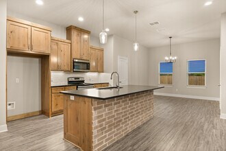 1664 Legacy Dr in Tyler, TX - Building Photo - Building Photo