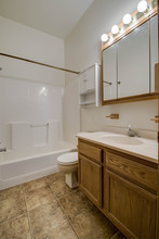 107 Main St S in Minot, ND - Building Photo - Interior Photo