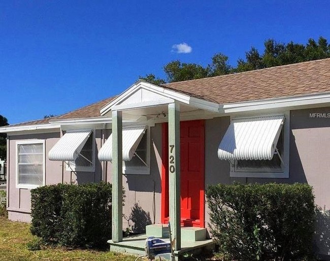 Brick-Lined Street Duplex in Largo, FL - Building Photo - Other