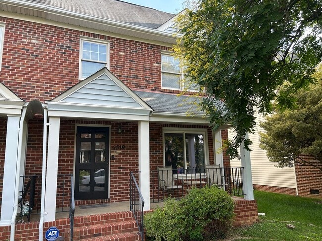 property at 1519 Lakeview Ave