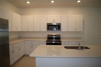 3346 Lapis Lk Dr in Zephyrhills, FL - Building Photo - Building Photo