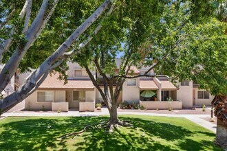 520 N Stapley Dr in Mesa, AZ - Building Photo - Building Photo