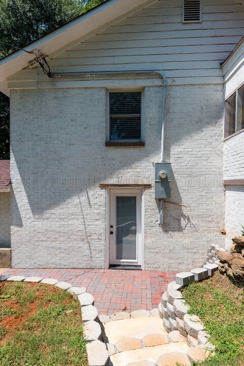 2615 W Main St in Royston, GA - Building Photo