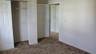 5781 Stone Gate Heights in Jamesville, NY - Building Photo - Building Photo