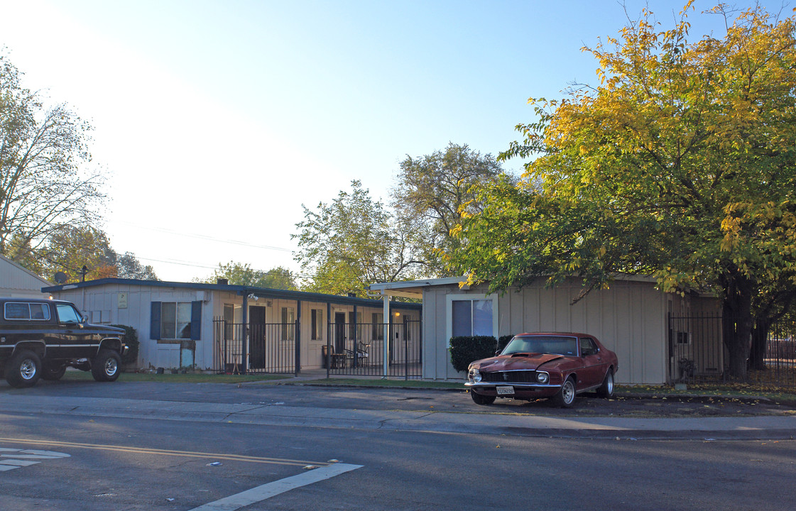 900 Sonoma Ave in Sacramento, CA - Building Photo