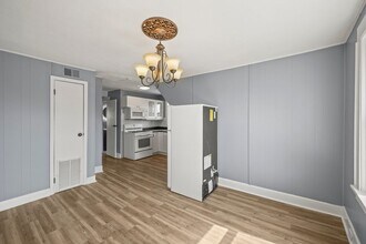 108 E Gibbons St in Linden, NJ - Building Photo - Building Photo