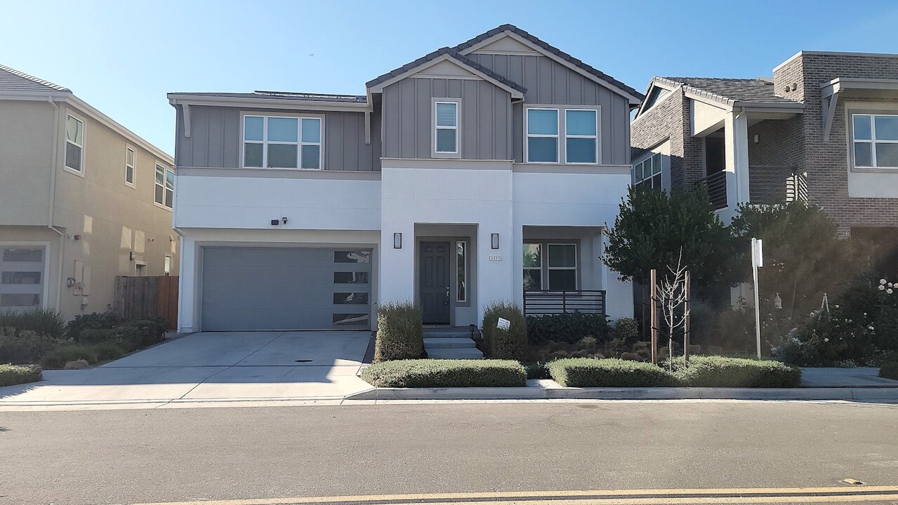 2689 Tranquility St in San Jose, CA - Building Photo