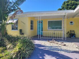 10385 111th Pl N in Largo, FL - Building Photo