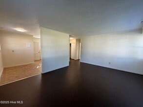 2261 Onslow Dr in Jacksonville, NC - Foto de edificio - Building Photo