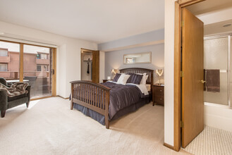 Presidio Square Apartments in Milwaukee, WI - Building Photo - Interior Photo