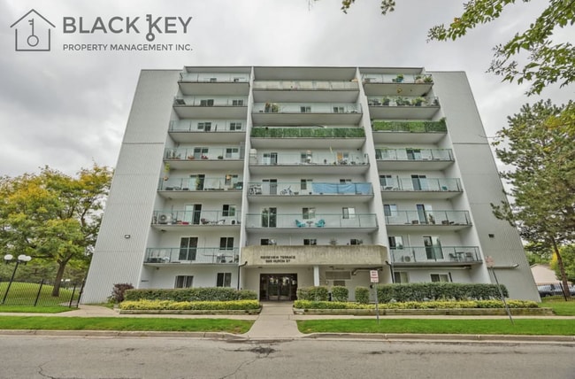 property at 986 Huron St