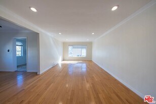 9205 Alcott St, Unit 4 in Los Angeles, CA - Building Photo