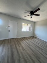 8029 S Hoover St in Los Angeles, CA - Building Photo