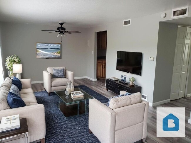 property at 423 E Fountain Pl